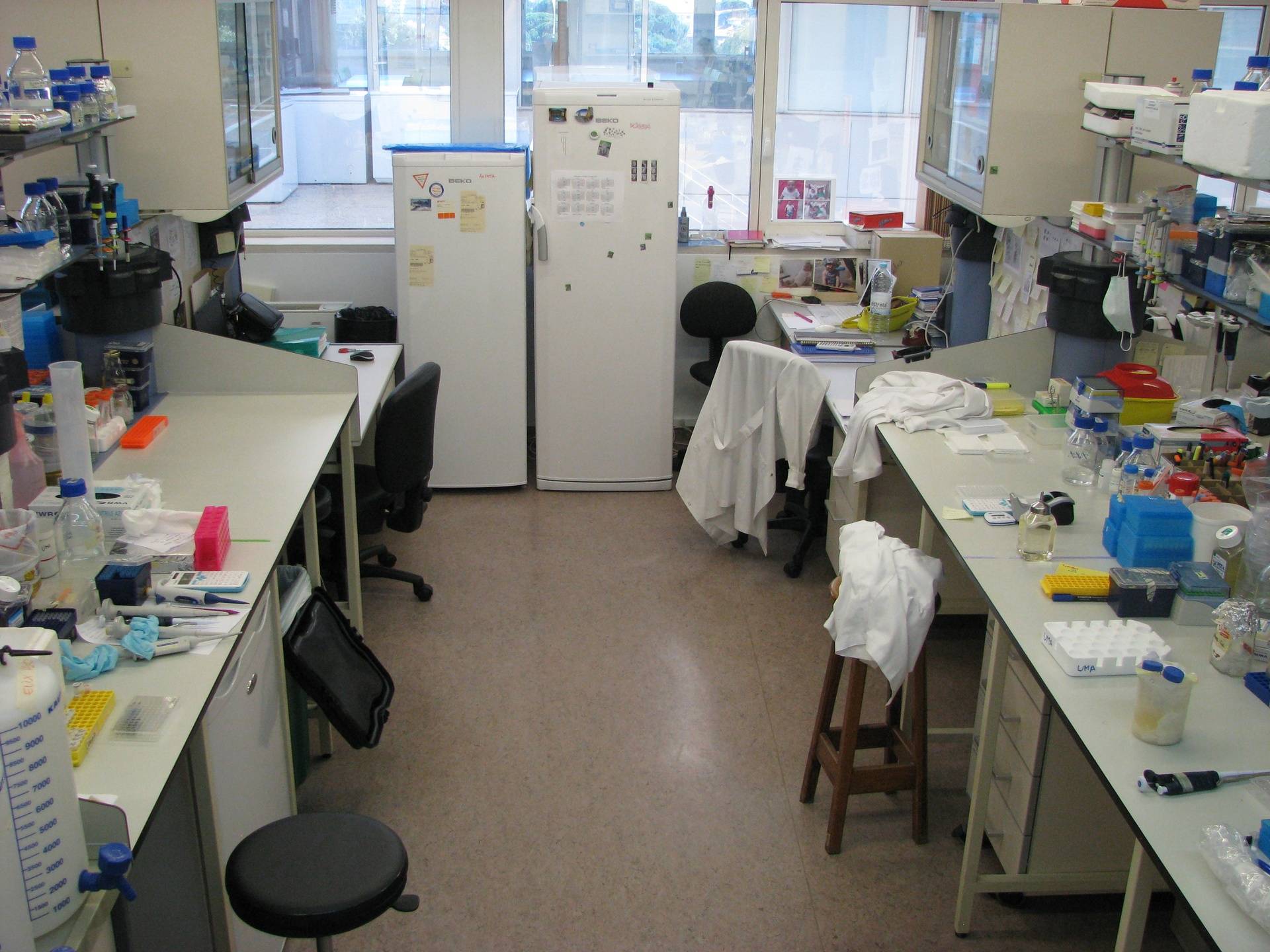 Lab benches
