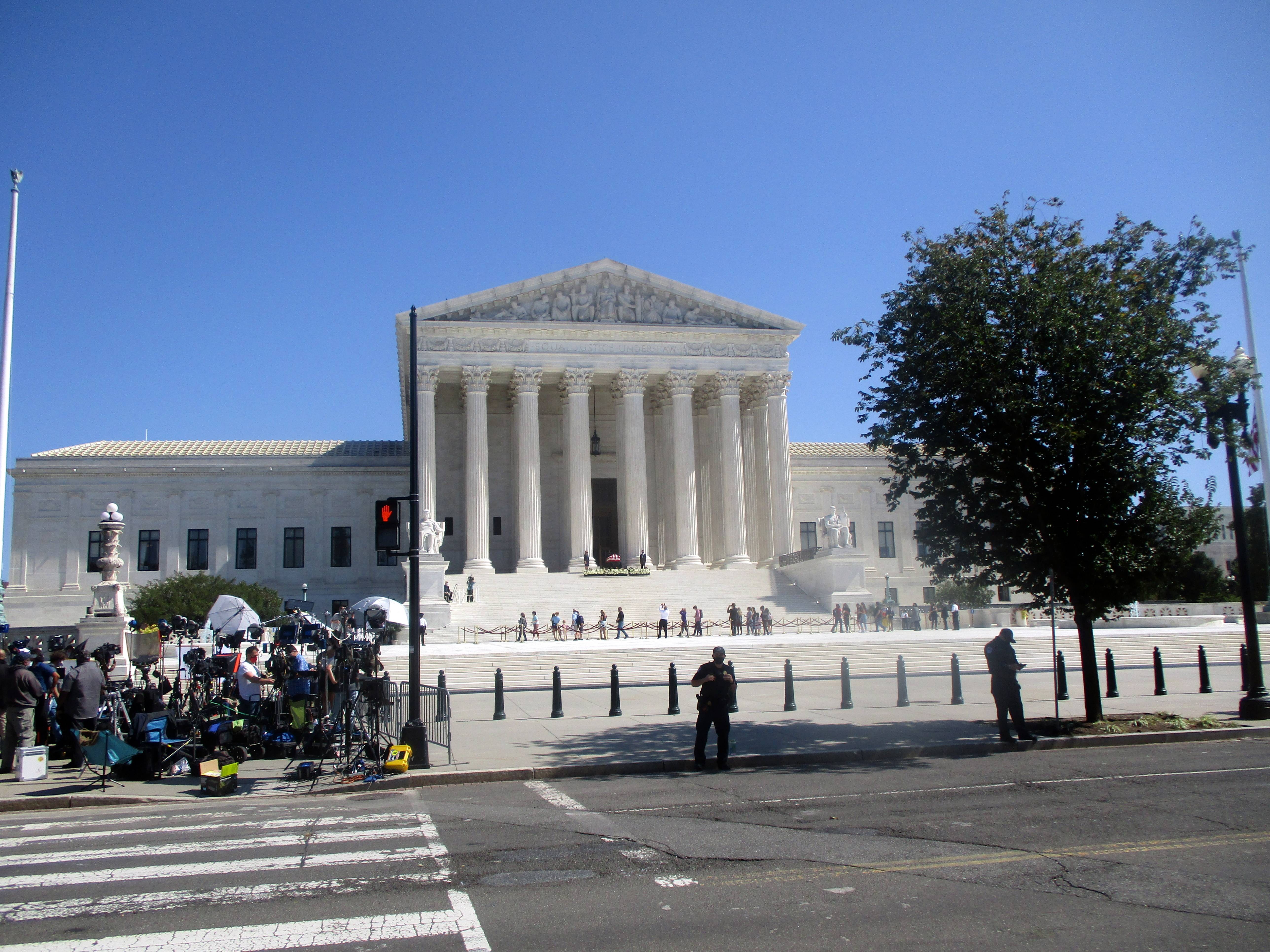 West Façade of US Supreme Court Building from West-Northwest During Lying in Repose of Associate Supreme Court Justice Ruth Bader Ginsburg