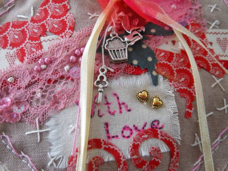 detail: Vintage Love heart