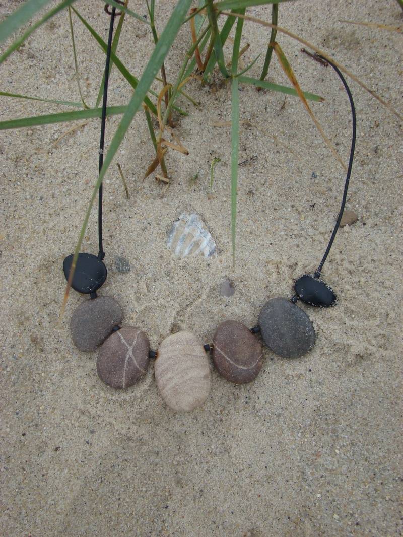 Polymer beach stones