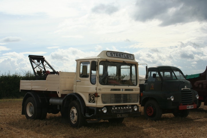 Leyland Comet recovery lorry