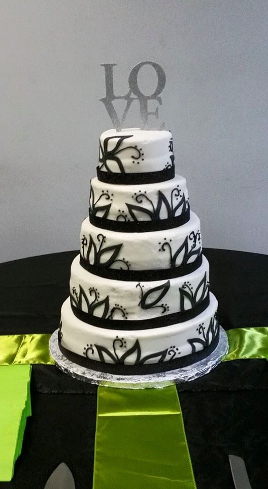 5 Tiered Black and White Wedding Cake