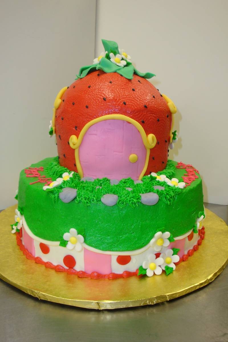 45 serving strawberry house $300