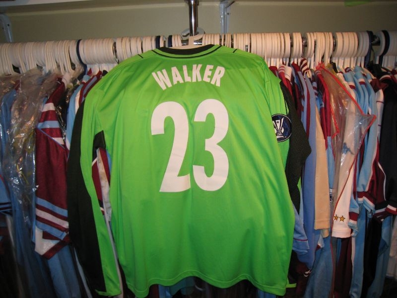 2006 UEFA Cup issued keeper shirt