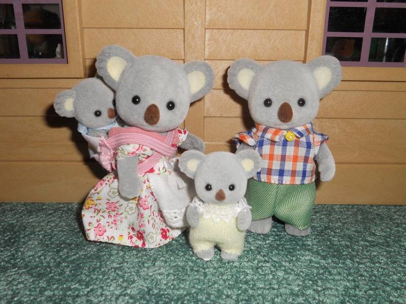 CC Outback Koala Family (IntPlay)
