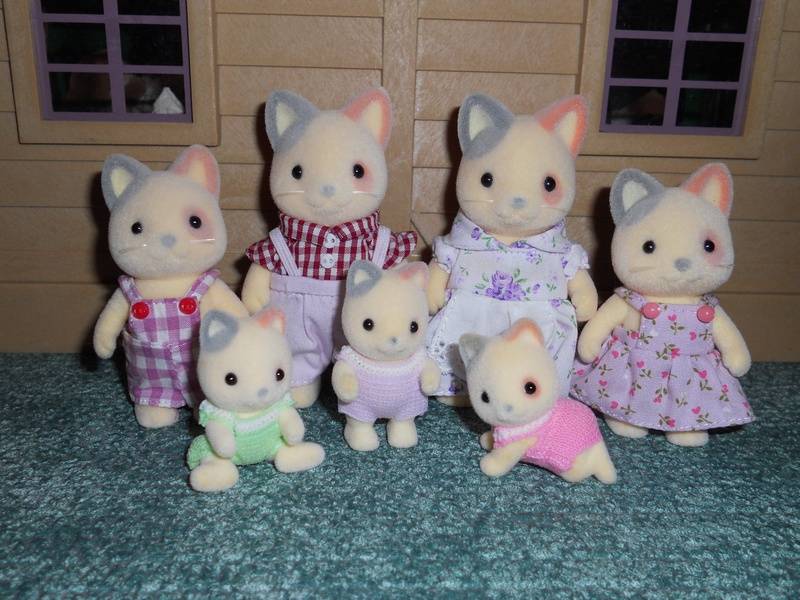 JP 20th Anniversary Whiskers Cat Family