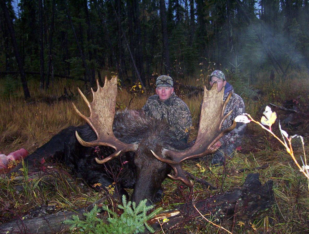 Moose Creek Outfitters, Alberta - Guided Hunts for Moose, Deer and Waterfowl