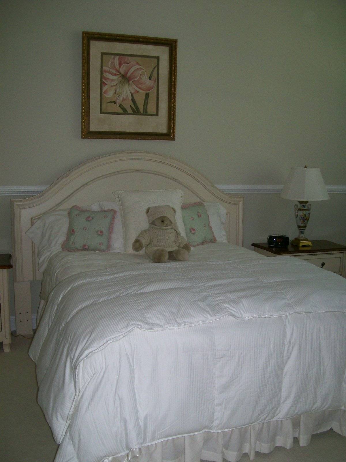 QUEEN OR FULL HEAD BOARD MATTRESS BOXSPRING AND FRAME. FRAMED ARTWORK