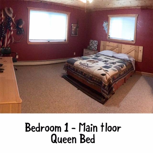Bedroom 1 - Main Floor