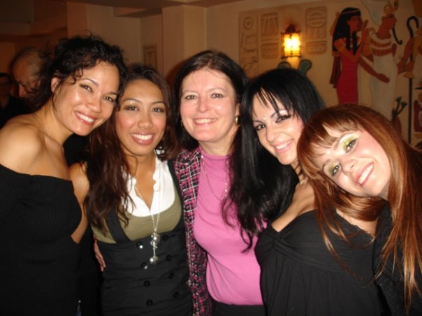 Ava Fleming (USA), Fatema (SIN), Stella and Lia (Greece) in Brussels