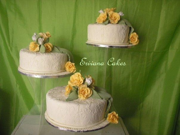 Yellow and Ivory Wedding Cake (W032)
