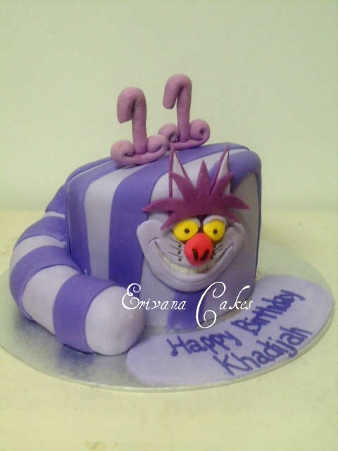 Alice in Wonderland Themed Cake (B014)