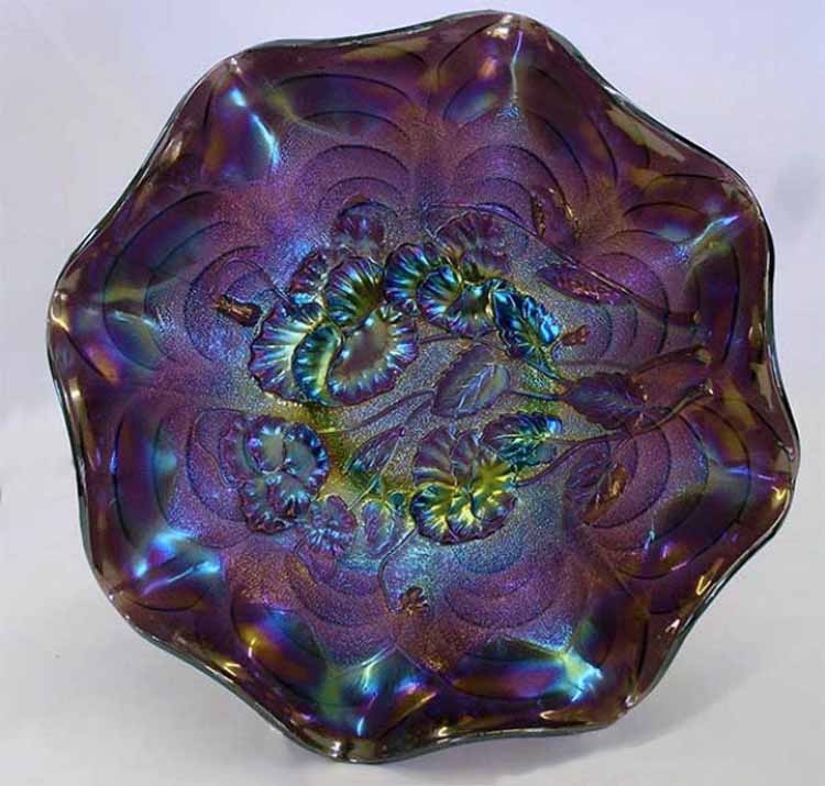 Pansy ruffled bowl - purple