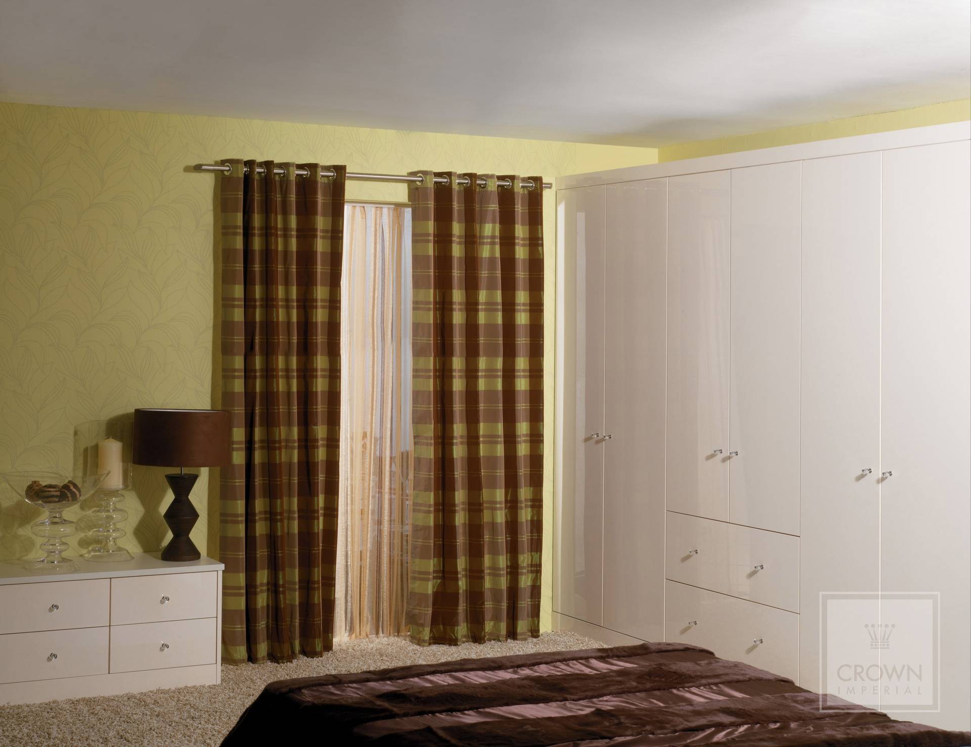 CROWN RIALTO GLOSS OYSTER (PALE CREAM) BEDROOM