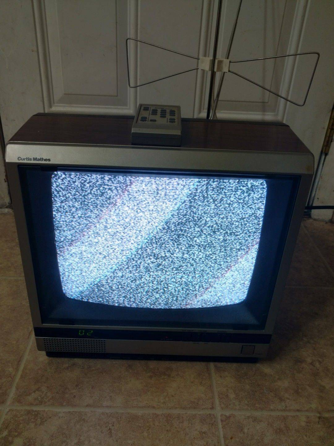 Curtis Mathes K1370RW Color Television