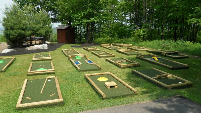 Front view 18 hole putt putt course