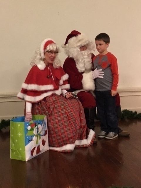 Santa, Mrs. Claus & Kids
