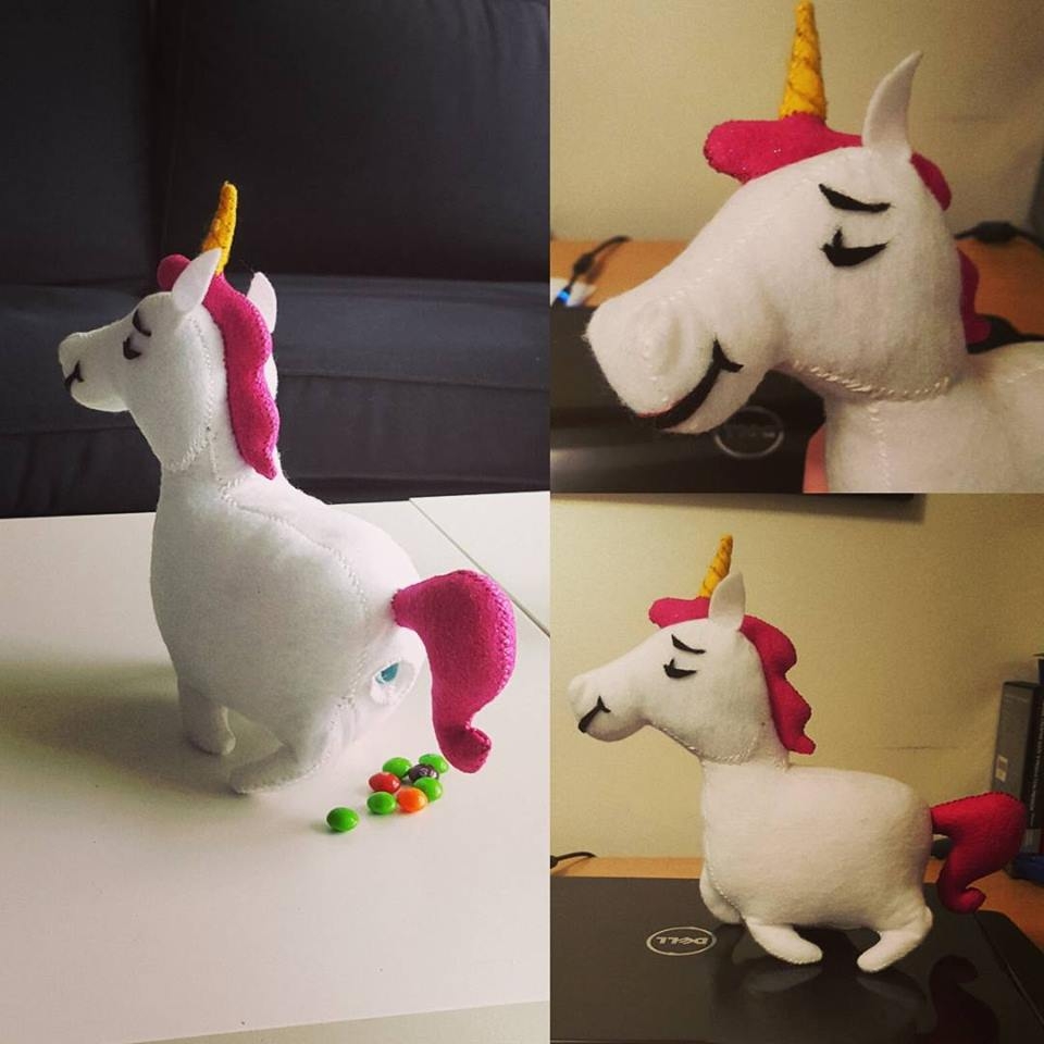 Skittles pooping unicorn